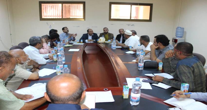 وزارة الصناعة تتدخل لتصحيح وضع شركات الصرافة في عدن