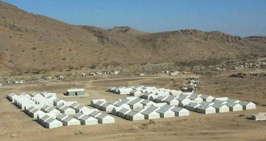 الحوثيون يستهدفون مخيما للنازحين شرقي صنعاء 