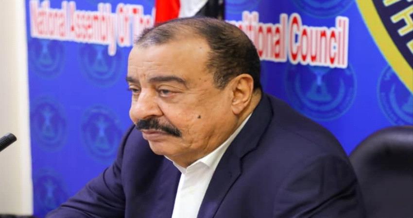 الاتفاق على آلية لرفع الإضراب في مصافي عدن