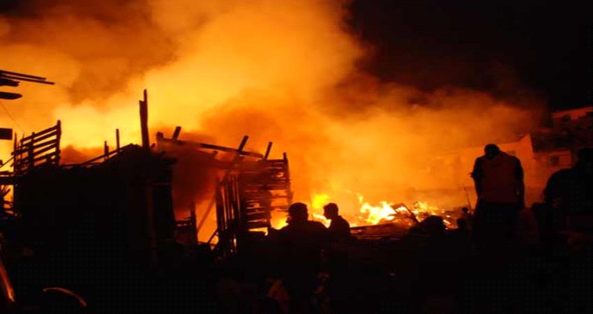 فيديو - حريق هائل في صنعاء يلتهم عددا من المنازل بسبب تخزين الوقود