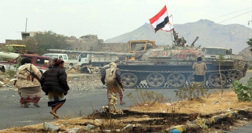 تقرير: تسليم وتسلم.. إستمرار لعبة الكراسي المتحركة بين الحوثي والشرعية