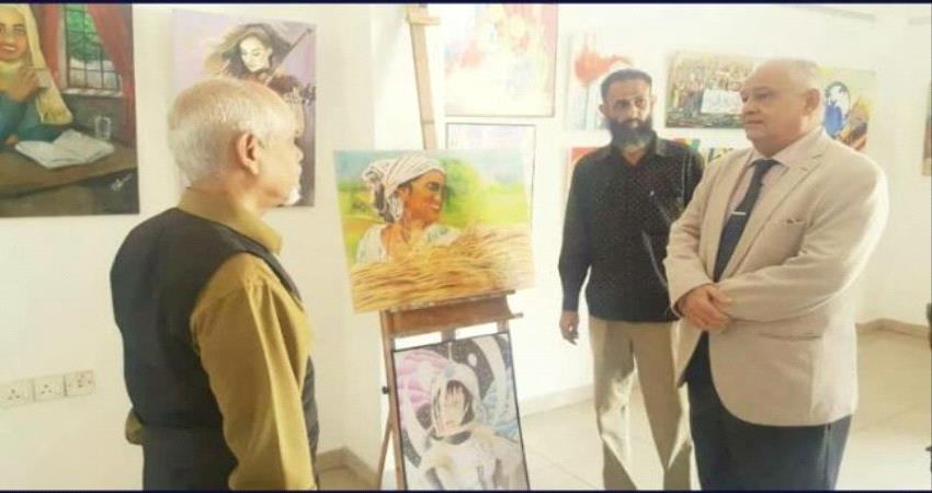 رئيس انتقالي عدن يفتتح معرض الرسم التشكيلي "ملكات الأرض" بمناسبة يوم المرأة العالمي وعيد الأم