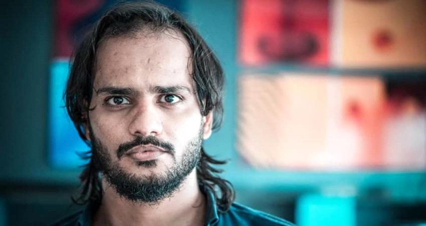 المخرج احمد ياافعي لـ( عدن تايم): اهدي فوزنا بجائزة افضل عمل مسرحي لمدينة عدن وابنائها