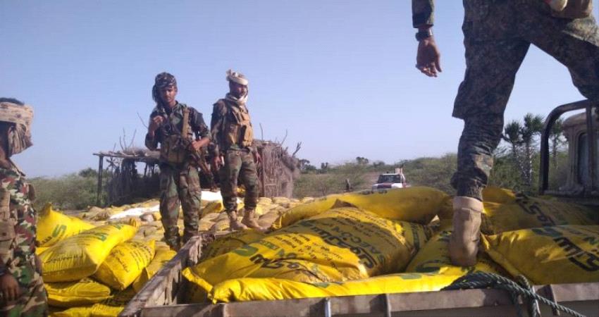 الشرطة العسكرية بالمخا تضبط سيارة محملة بالأسمدة كانت في طريقها إلى الحوثيين