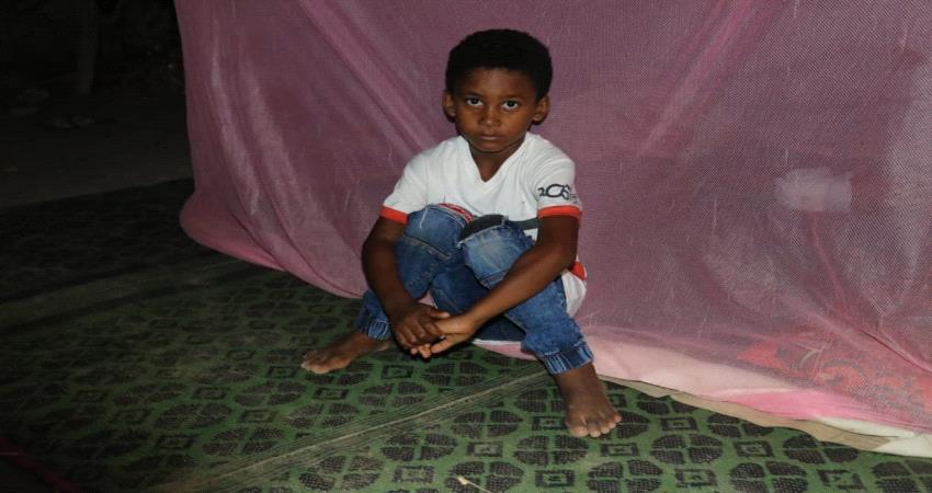 الطفل" محمد " بانتظار الخلاص من معاناته اليومية