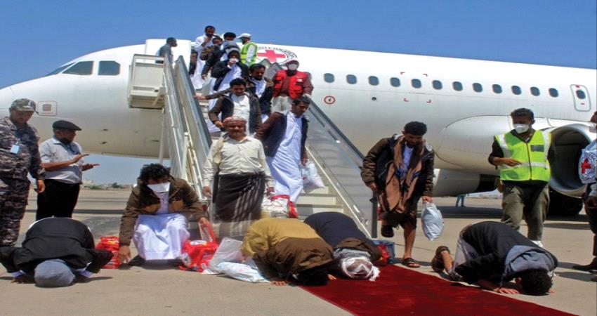 صحيفة خليجية: اليمن يكمل تبادل الأسرى.. وينتظر التسوية 