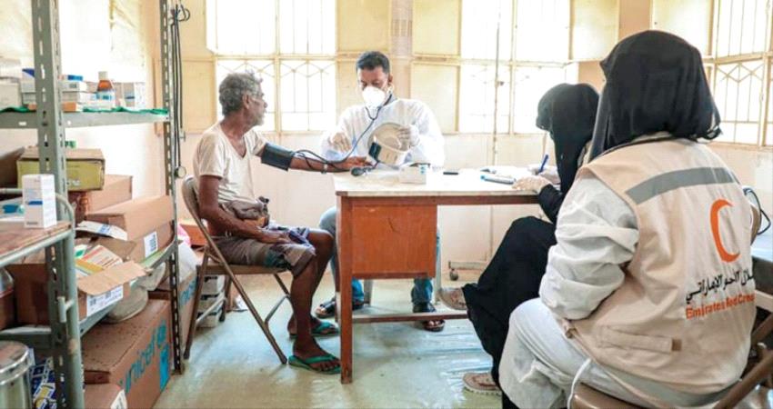 عيادات اماراتية متنقلة تواصل تقديم الرعاية الطبية لسكان القرى النائية بحضرموت