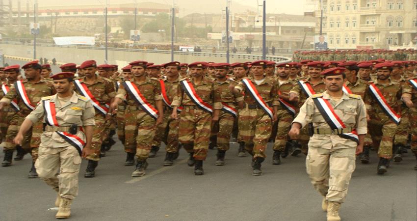 الحوثي يخيّر الضباط بالشمال : اما الجبهات أو السجون ؟!