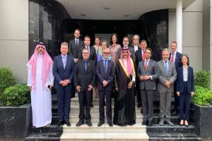  السفير السعودي يجتمع بالاوروبيين في مقرهم بالرياض