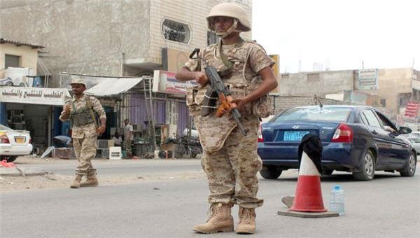 شرطة عدن تحذر من التمادي بالاعتداءات على رجالها وتؤكد على تعقب المخربين