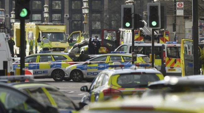 قتيلان وجرحى في هجوم مزدوج على مبنى البرلمان البريطاني