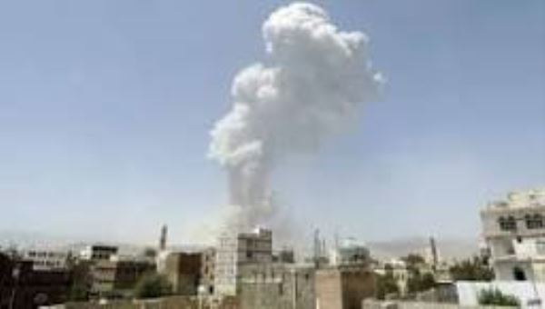 عاجل : انفجارات مدوية تهز صنعاء وتحليق مكثف لطيران التحالف
