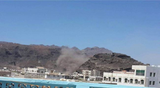 انفجارات بمخازن للسلاح بمعسكر تابع للحماية الرئاسية بعدن وانباء عن سقوط ضحايا