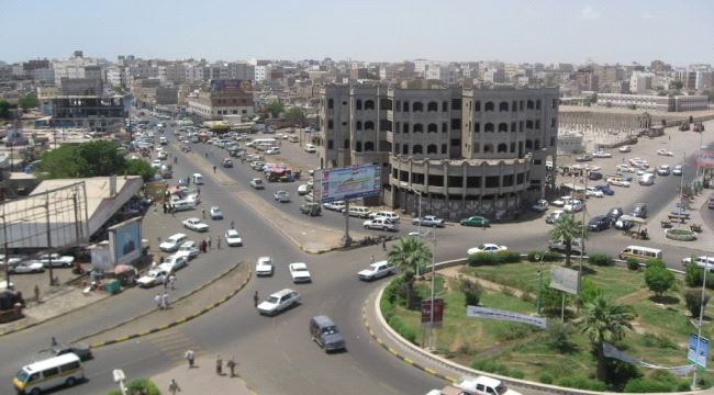 اشتباكات عنيفة للسيطرة على سوق قات بحي القاهرة بعدن