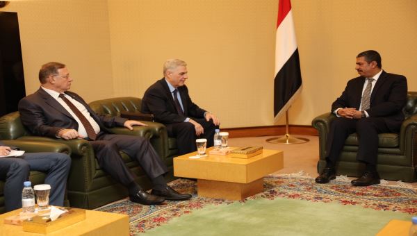 التقى سفيري روسيا لدى اليمن و السعودية .. بحاح : الحكومة تحرص على سلام حقيقي