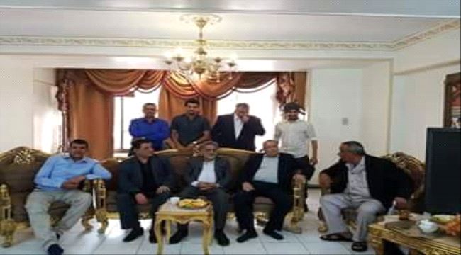 جدل اثر لقاء جمع محافظ لحج الخبجي بقيادي موال للحوثيين والمخلوع صالح