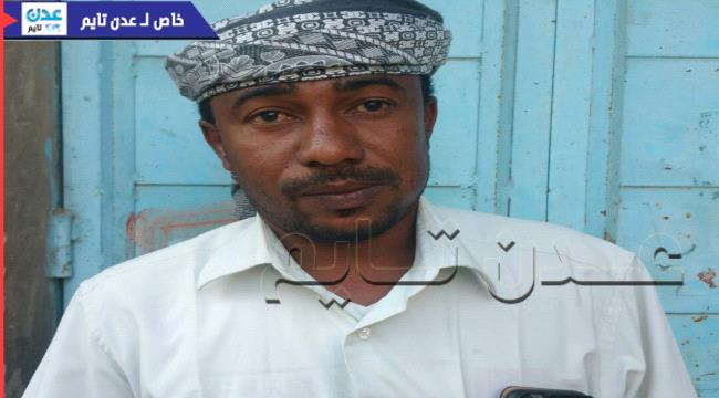 معلم ب#لحـج يتعرض للاعتداء والتهديد بالقتل بسبب طرده لطالبة من فصل دراسي ( صورة) 
