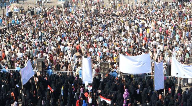صور- طارق صالح يحشد الآلاف المؤتمريين في ذكرى مقتل عمه