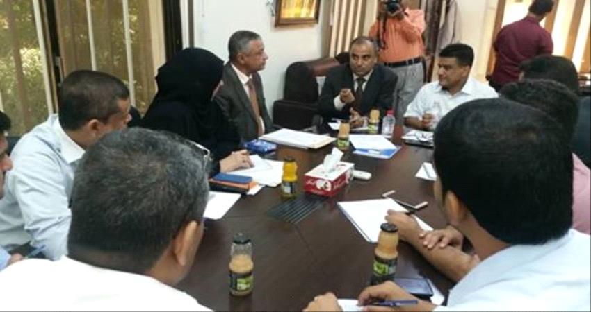 مناقشة مصفوفة تعزيز الموارد المالية من المشتقات النفطية في اجتماع بشركة النفط اليمنية