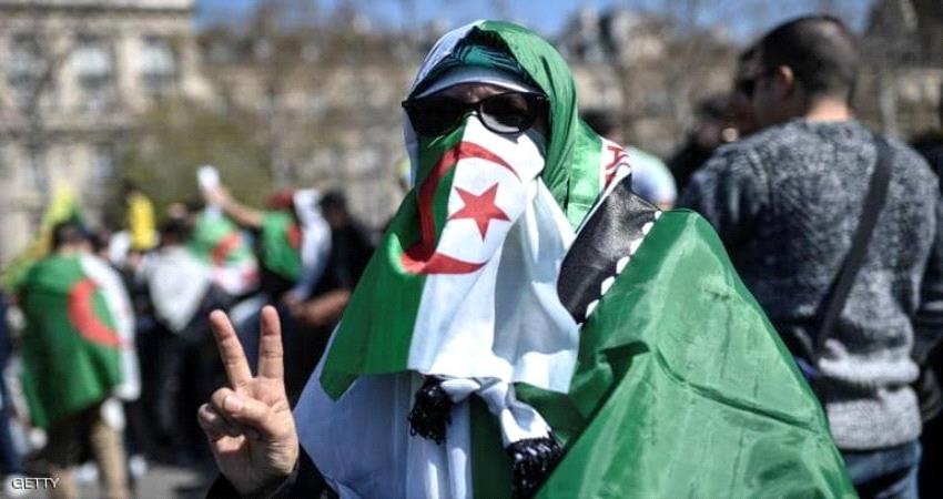 المرحلة الانتقالية في الجزائر.. مشهد ضبابي وتفاوت في الرؤى