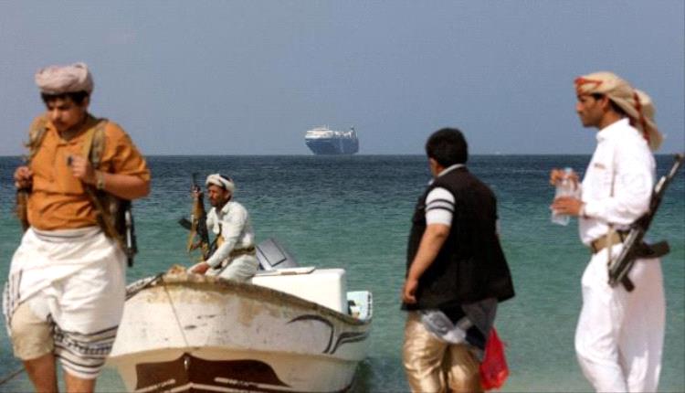 الحوثي يؤكد استمرار عملياته الإرهابية في البحر الأحمر 