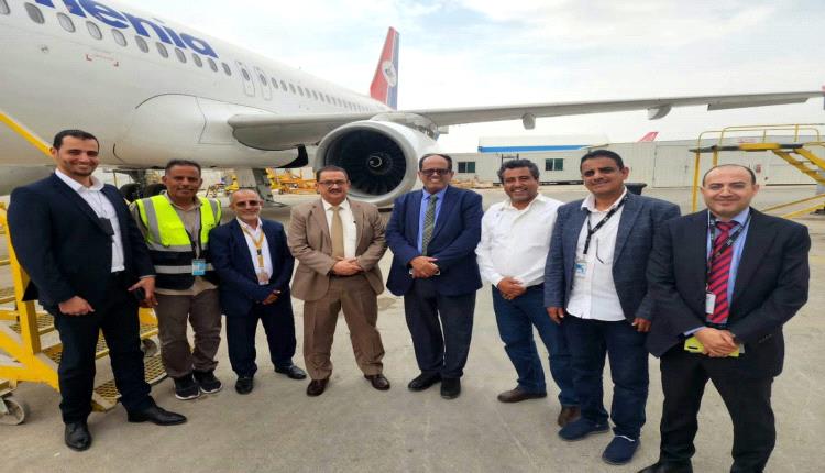 الخطووط الجوية اليمنية تتسلم شهادة الطائرة الجديدة (مملكة حِمير)