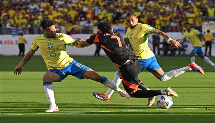 البرازيل تتعادل مع كولومبيا وتضرب موعدا ناريا ضد أوروجواي