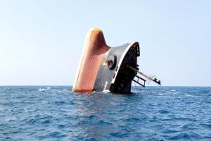الأمم المتحدة تحذر من كارثة بيئية في البحر الأحمر