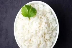 هل تناول الأرز يوميًا يزيد من الإصابة بمرض السكري؟
