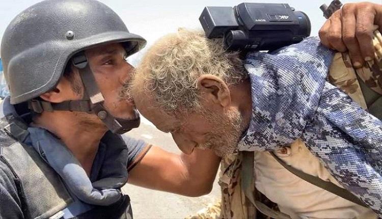 تعرف على أبرز المحطات في حياة المصور العالمي الحر الشهيد نبيل القعيطي 