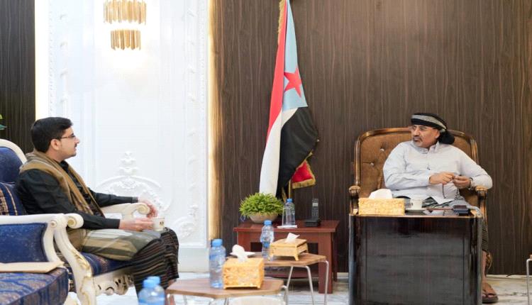 مستجدات الأوضاع في محافظة المهرة على طاولة الرئيس الزُبيدي