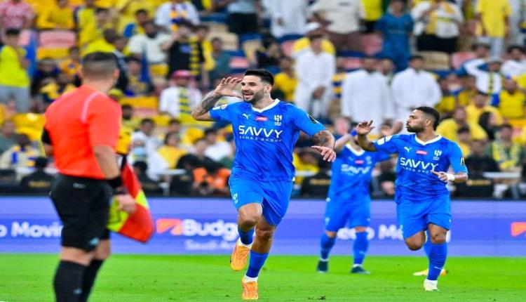 عاجل.. الهلال يتوج بكأس ملك السعودية بالفوز على النصر 