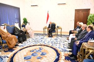 أول وزير خارجية خليجي يزور عدن (تفاصيل)