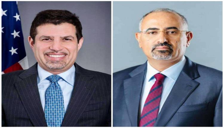 الرئيس الزُبيدي يبحث مع السفير الأمريكي سُبل توحيد الجهود لمواجهة الإرهاب الحوثي