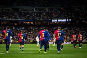 برشلونة يزلزل البرنابيو على رأس ريال مدريد ويبتعد بصدارة الدوري الإسباني