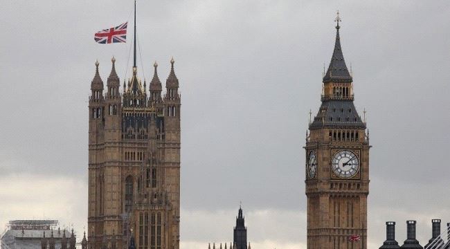 بريطانيا تعيّن سفيرًا جديدًا لدى اليمن وتكشف الحل الوحيد لوقف الحرب